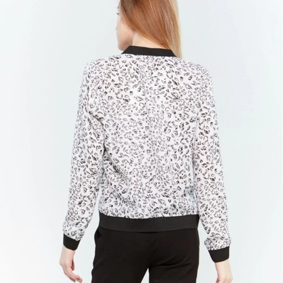 Sioni Women’s Small Full Zip Leopard Print Crepe Lightweight Bomber - Picture 2 of 6